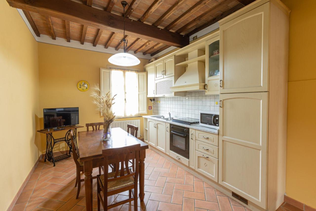 Agriturismo La Valle Della Lavanda - Podere Mezzastrada Fauglia Habitación foto