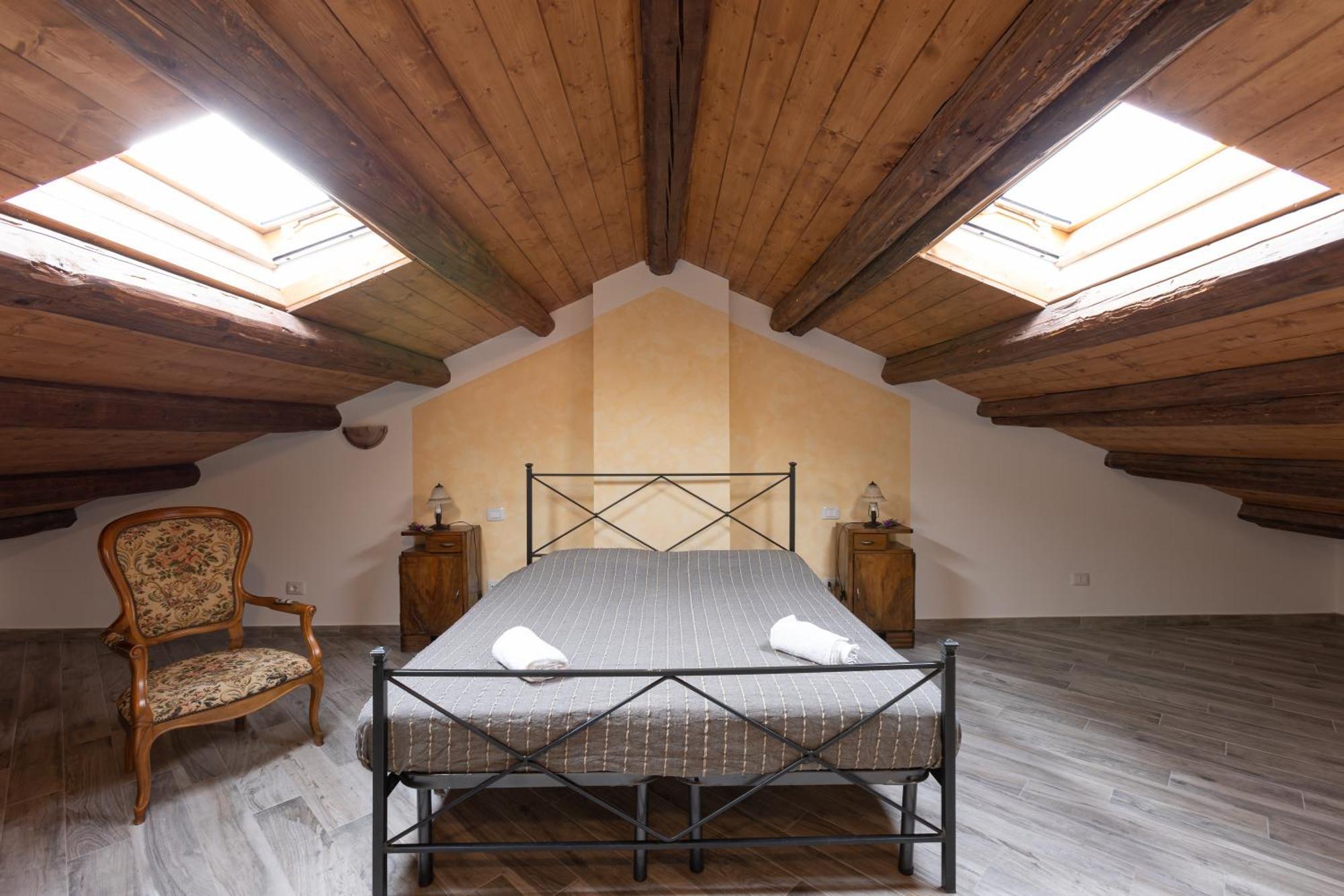 Agriturismo La Valle Della Lavanda - Podere Mezzastrada Fauglia Habitación foto