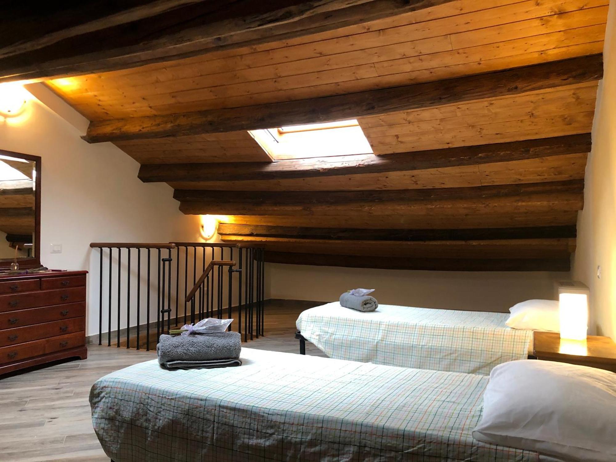 Agriturismo La Valle Della Lavanda - Podere Mezzastrada Fauglia Habitación foto